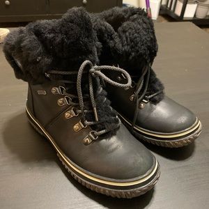 Pajar Canada Women's Galat Sheepskin Winter Boots Size US 7-7.5 EUR 38 Black
